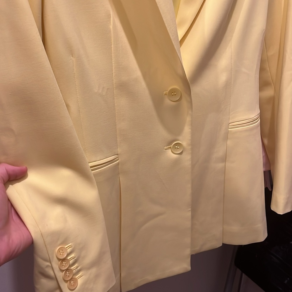 Lemon 🍋 blazer BCBGmaxazria - Picture 3 of 6